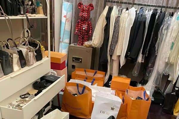 安康市回收一线品牌衣服.jpg